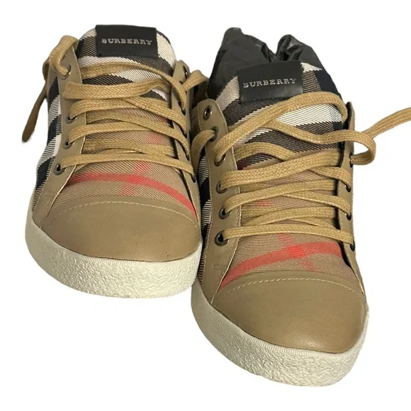 {Burberry} Low top Leather and Canvas Sneakers New with box - Picture 2 of 8